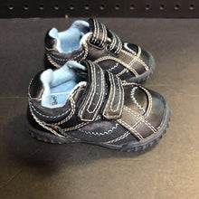 Load image into Gallery viewer, Boys Velcro Shoes
