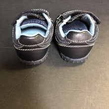 Load image into Gallery viewer, Boys Velcro Shoes

