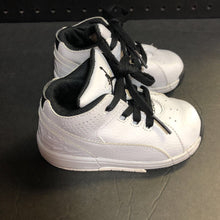 Load image into Gallery viewer, Boys Jordan Old School Sneakers
