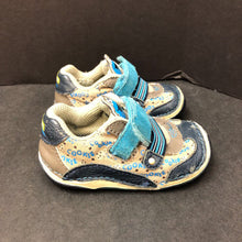 Load image into Gallery viewer, Boys Cookie Monster Shoes
