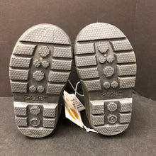 Load image into Gallery viewer, Boys Snow Boots (NEW)
