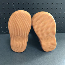 Load image into Gallery viewer, Girls Winter Boots (NEW)
