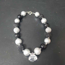 Load image into Gallery viewer, Sparkly Beaded Necklace
