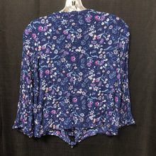 Load image into Gallery viewer, Flower Button Down Top
