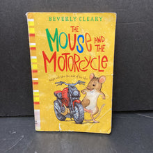 Load image into Gallery viewer, The Mouse and the Motorcycle (Ralph S. Mouse) (Beverly Cleary) -series paperback
