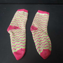 Load image into Gallery viewer, Girls Chevron Socks
