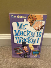 Load image into Gallery viewer, Weird School 7 books bundle (Dan Gutman)-series
