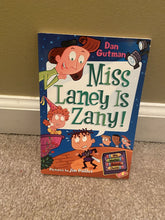 Load image into Gallery viewer, Weird School 7 books bundle (Dan Gutman)-series
