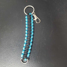 Load image into Gallery viewer, Paracord Keychain
