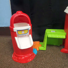 Load image into Gallery viewer, Grow &amp; Learn Farm playset

