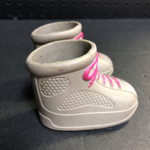 Load image into Gallery viewer, Hiking Boots for 18" Doll
