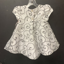 Load image into Gallery viewer, Swirl pattern dress
