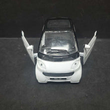 Load image into Gallery viewer, Pull &amp; Go City Car
