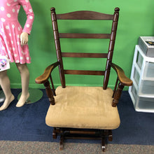 Load image into Gallery viewer, Glider(The Chair Company)
