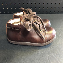 Load image into Gallery viewer, Boys shoes
