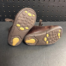 Load image into Gallery viewer, Boys shoes
