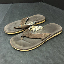 Load image into Gallery viewer, Girls Camo Sandals
