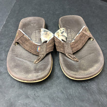 Load image into Gallery viewer, Girls Camo Sandals
