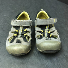 Load image into Gallery viewer, Boys Velcro Sandals
