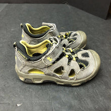Load image into Gallery viewer, Boys Velcro Sandals
