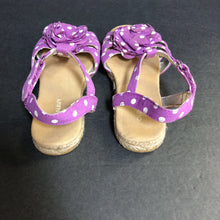 Load image into Gallery viewer, Girls Polka Dot Sandals
