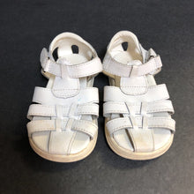 Load image into Gallery viewer, Girls Sandals
