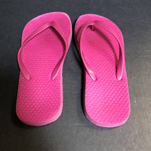 Load image into Gallery viewer, Girls Heart Print Flip Flops
