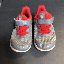 Load image into Gallery viewer, Boys Rival Sneakers
