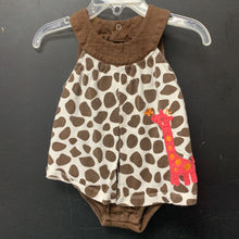 Load image into Gallery viewer, Giraffe onesie outfit
