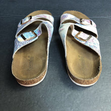 Load image into Gallery viewer, Girls Buckled Sandals
