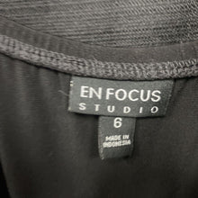 Load image into Gallery viewer, Pleated dress
