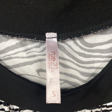 Load image into Gallery viewer, Zebra tunic
