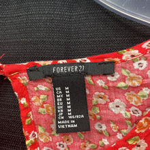 Load image into Gallery viewer, Floral crop top
