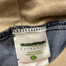 Load image into Gallery viewer, Denim shorts
