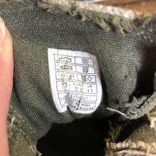 Load image into Gallery viewer, Girls Camo Shoes
