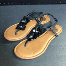 Load image into Gallery viewer, Girls Beaded Flower Sandals
