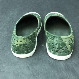 Girls Camo Slip On Shoes