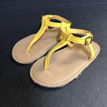 Load image into Gallery viewer, Girls Sandals
