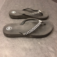 Load image into Gallery viewer, Girls Rhinestone Flip Flops
