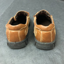 Load image into Gallery viewer, Boys Slip On Shoes

