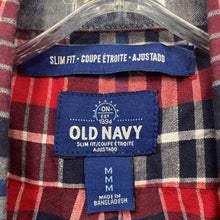 Load image into Gallery viewer, Plaid button down shirt
