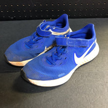 Load image into Gallery viewer, Boys Revolution 5 Flyease Running Sneakers
