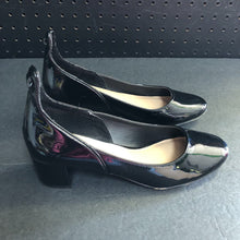 Load image into Gallery viewer, Girls Valletti Pump Shoes (Kelly &amp; Katie)
