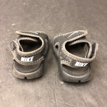 Load image into Gallery viewer, Girls Sandals
