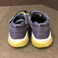 Load image into Gallery viewer, Boys Velcro Sneakers
