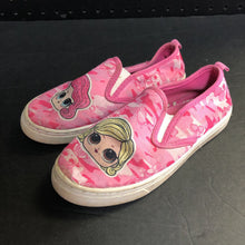 Load image into Gallery viewer, Girls Camo Shoes
