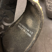 Load image into Gallery viewer, Girls Rhinestone Flip Flops
