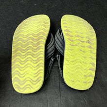 Load image into Gallery viewer, Boys Striped Sandals
