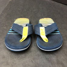 Load image into Gallery viewer, Boys Striped Flip Flops
