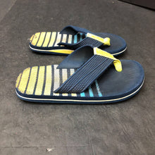 Load image into Gallery viewer, Boys Striped Flip Flops
